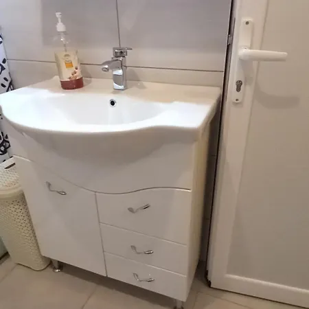 Apartament ολόκληρο στην