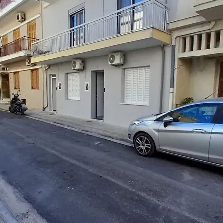 Апартаменты ολόκληρο στην Патра