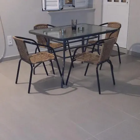 ολόκληρο στην